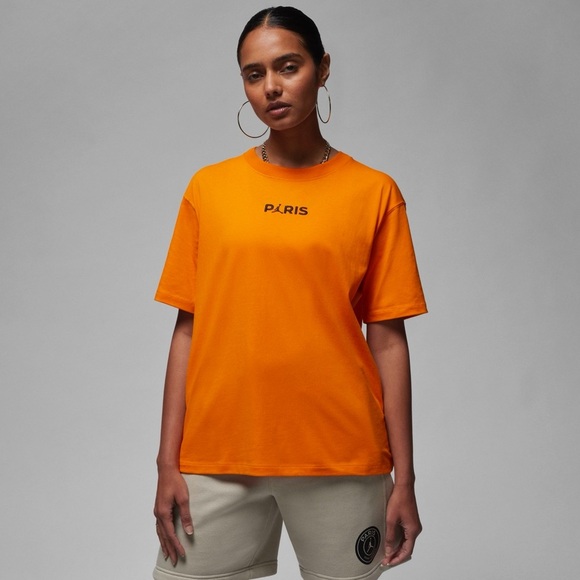 Nike Tops - Nike Orange Crop Top